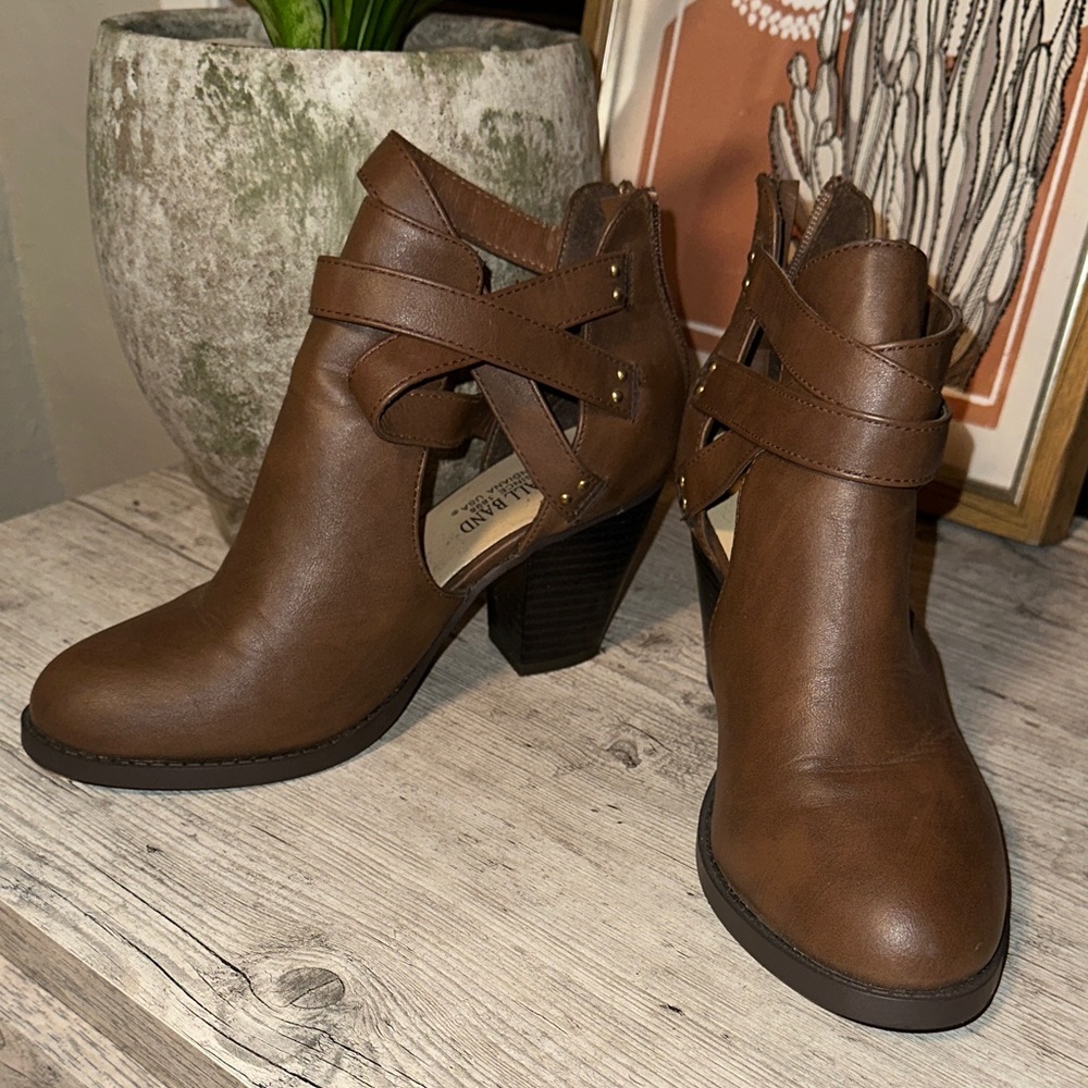 Brown Ankle Boots - Picture 3 of 7